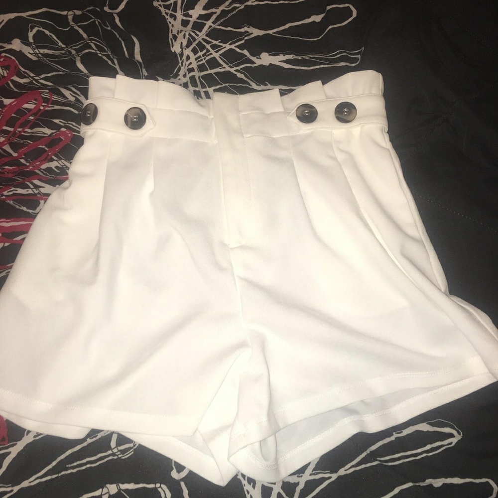 Outfits - Picture 4 of 4